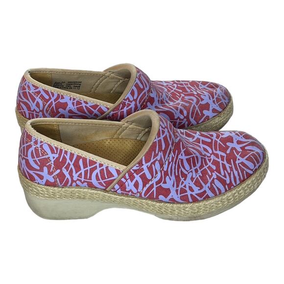 Dansko Jute Pro Clogs Blue Red Animal Print Slip Resistant Size 36/US 5.5 - Picture 2 of 7